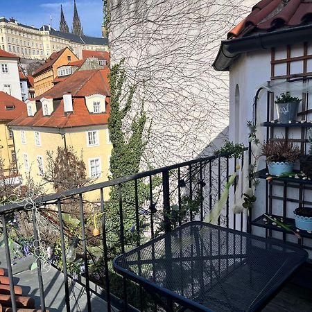 Apartman Mala Strana Prag Exteriör bild