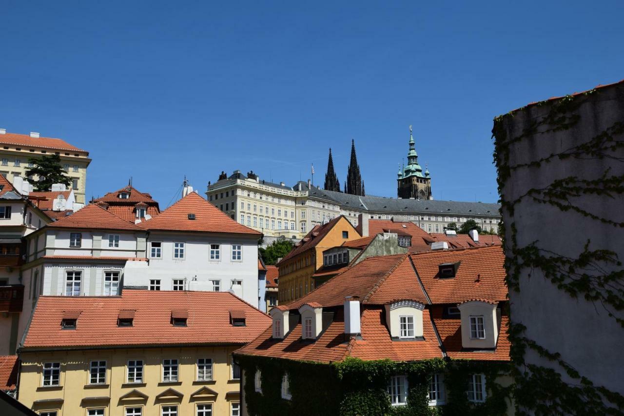 Apartman Mala Strana Prag Exteriör bild